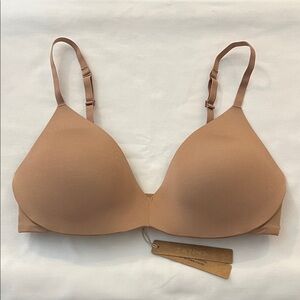 SKIMS WIRELESS FORM PUSH-UP PLUNGE BRA